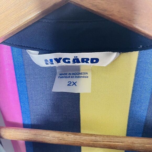 Nygard women’s 2X striped long sleeved shirt feels like silk - Picture 2 of 5